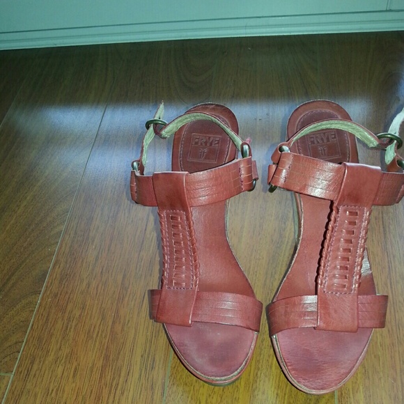 Red wedges