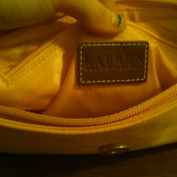 purse - Picture 3 of 4