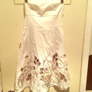 Guess White strapless sundress. Size 1