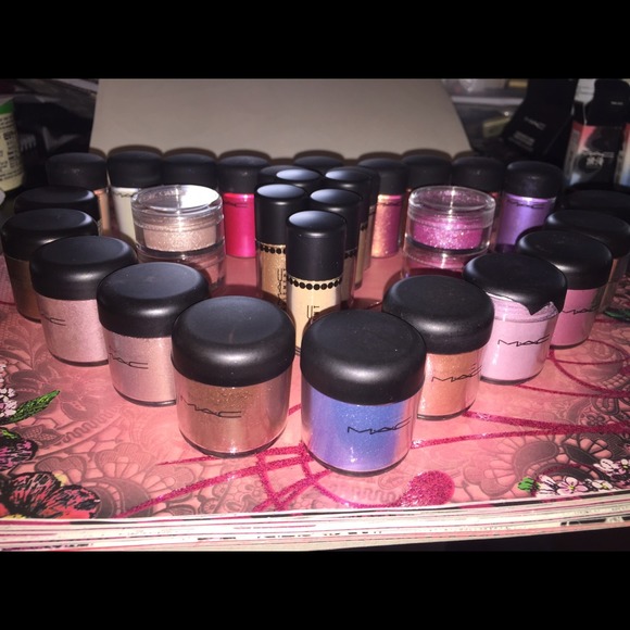Mac pigment samples