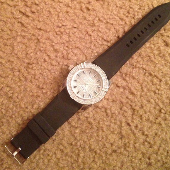 Watch - Picture 2 of 2