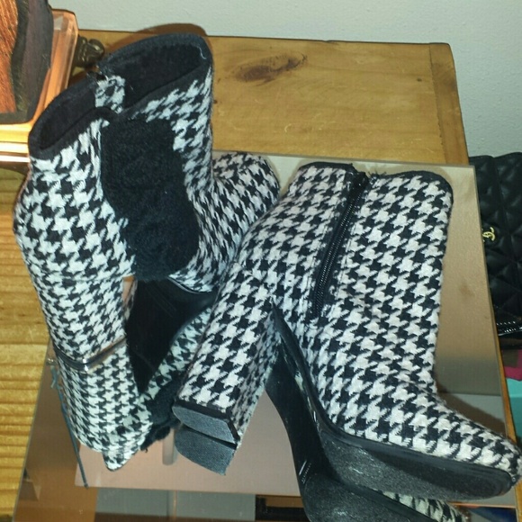 -$OLD-Rocketdog booties - Picture 2 of 3