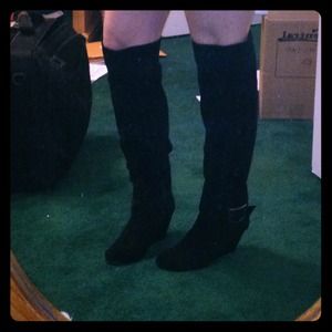 NWOT BCBG black Suede wedge boots. size 7