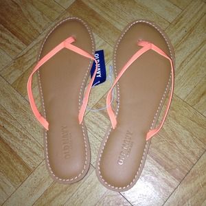 Traded on Ⓜ️😊 Old navy sandals