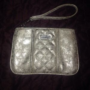 Express wristlet