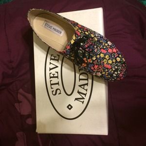 Floral lace up shoes