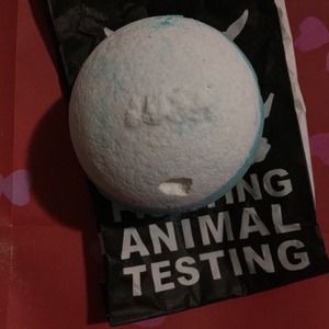 LUSH: Big Blue Bath Bomb