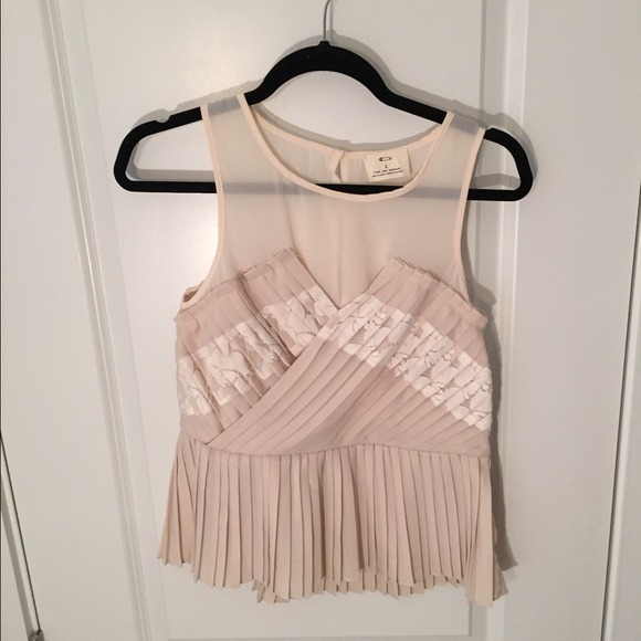 UO Top