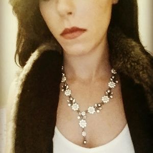 Crystal flower necklace