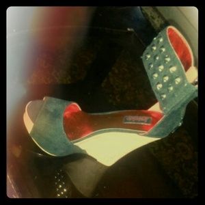 Fredrick Hollywood shoes