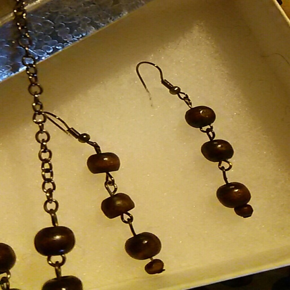 Wood Bead Set - Picture 3 of 4