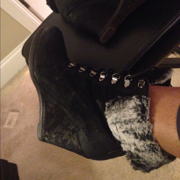 Wedge Boots With Fur - Picture 5 of 5