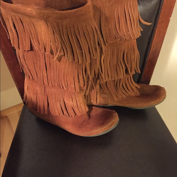 Minnetonka Moccasin boots