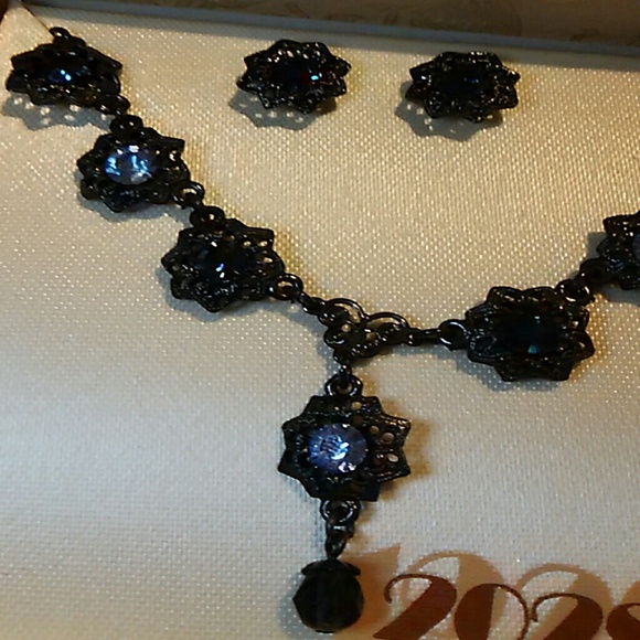 1928 Blue Rhinestone Set - Picture 2 of 2