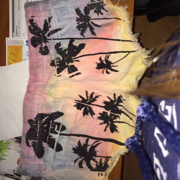 Shorts - Picture 2 of 2