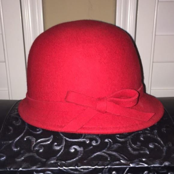 Cherry red cloche. Cute bow detailing.