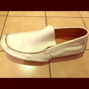 Also men's white shoes