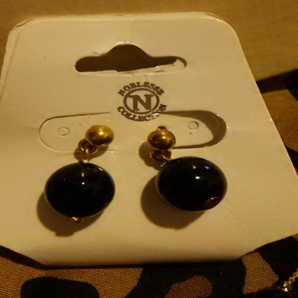 Beaded Set - Picture 2 of 4