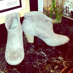 Short Cowgirl Boots (faux suede)