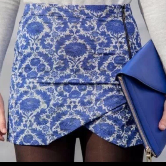 Zara Dresses & Skirts - 💎️FLASH SALE NWT Zara Jacquard Zip Mini Skirt! XS