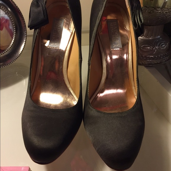 πREDUCED!π Brown satin bow pumps - Picture 2 of 4