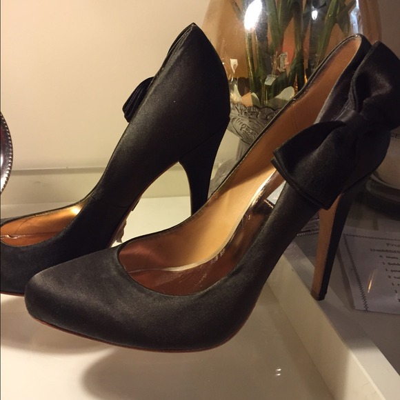 πREDUCED!π Brown satin bow pumps - Picture 4 of 4