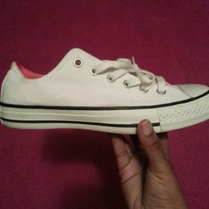 Brand new converse only worn 1x need to get rid of