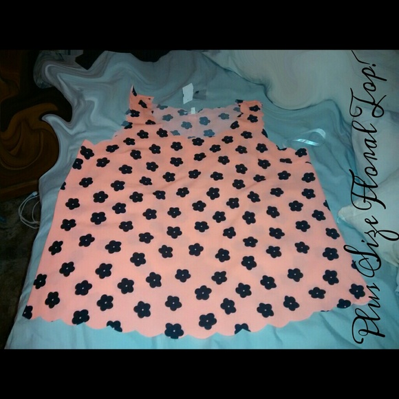 Plus size Floral Top