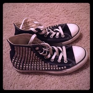 Black converse high tops 😊