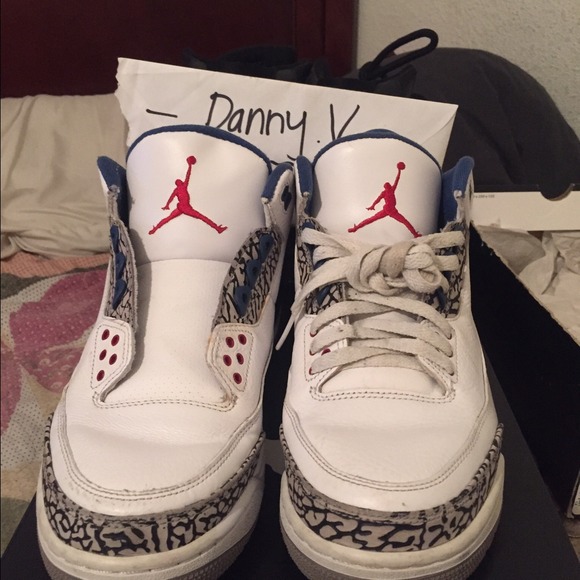 Jordan True Blue 3s