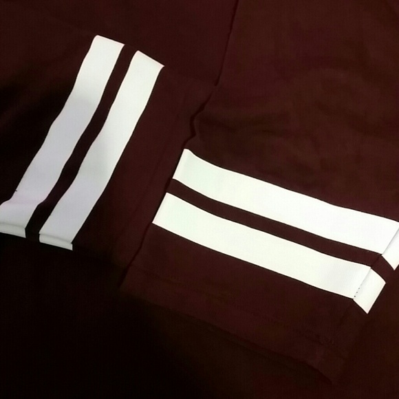 SOLD Vs PINK varsity crew - Picture 4 of 4