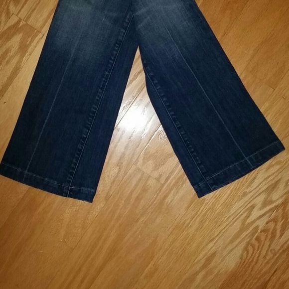 7 For All Mankind - Picture 2 of 4