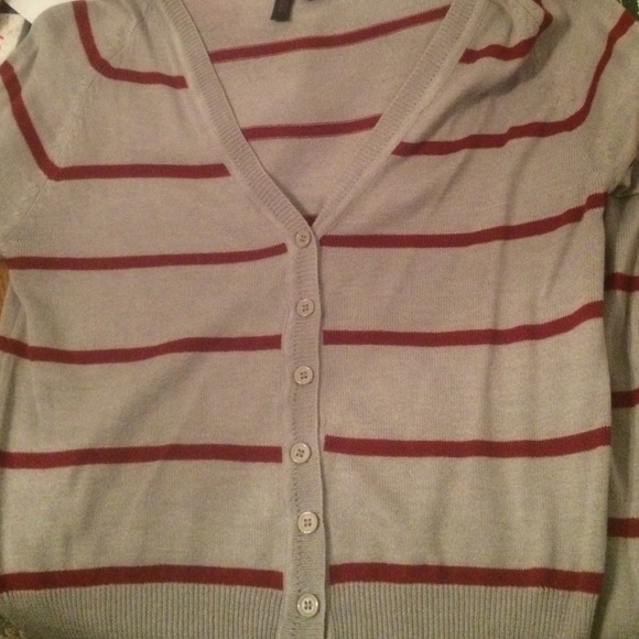 Long sleeve v neck button up cardigan