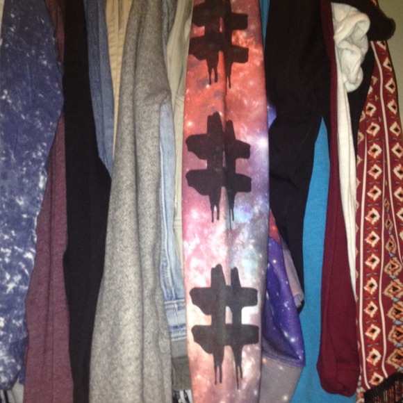 Been Trill sweatshirt never worn - Picture 2 of 3