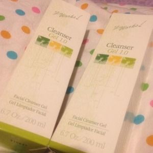 It works face cleanser
