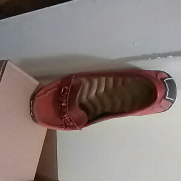 Shoes - Picture 2 of 2