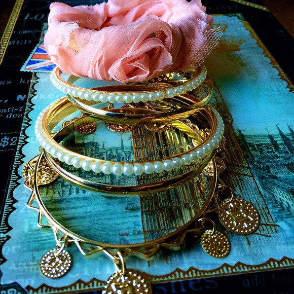 Lace pearl bangle/bracelet set - Picture 1 of 1