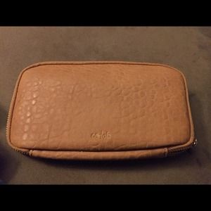 Colab zip around wallet
