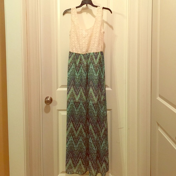Maxi dress