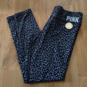 Victoria's Secret PINK Fleece line YOGA Large