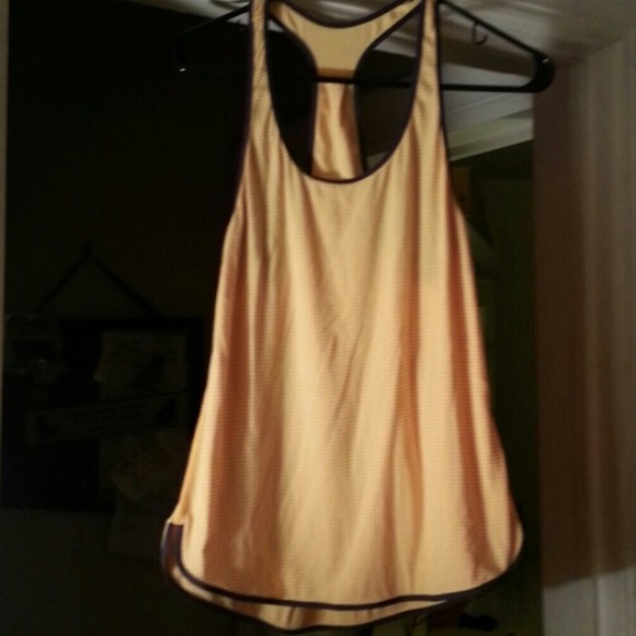 Lululemon tank