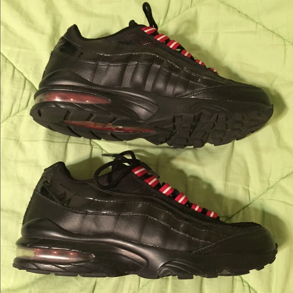 AirMax 95' Black && Red - Picture 2 of 4