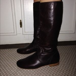 Jillian pull on Frye boots size 9!
