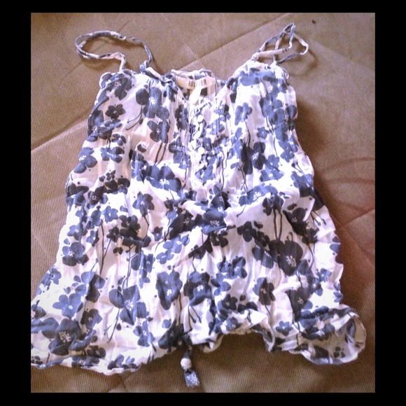 Large Hollister tank top.
