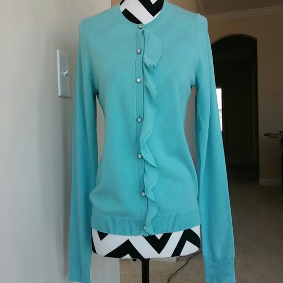 Ann Taylor Sweaters - 💝SOLD IN BUNDLE 💝Ann Taylor sweater