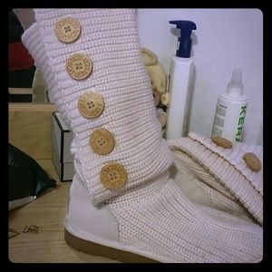 Ugg classic cardi  boots