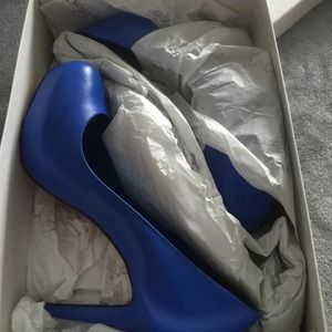 Sergio zelcer pumps