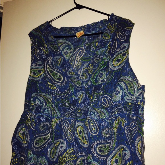 Sleeveless top