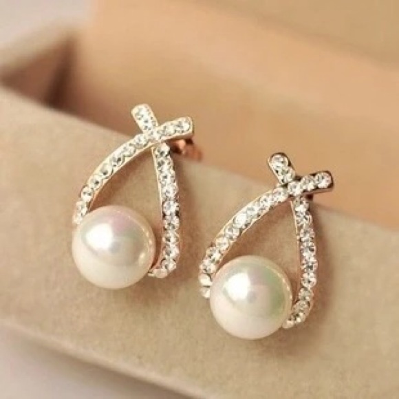 🌹Noble pearl silver earring🌹 - Picture 2 of 3