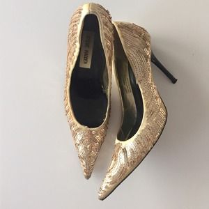 Steve Madden Champagne + Gold Sequin Pumps.
